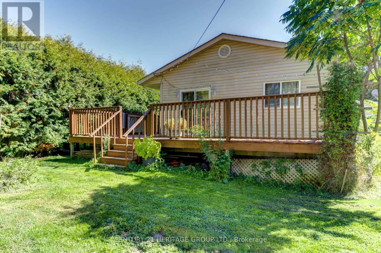 42 SHAMROCK CRESCENT — Essa, Ontario - Photo 5 of 35