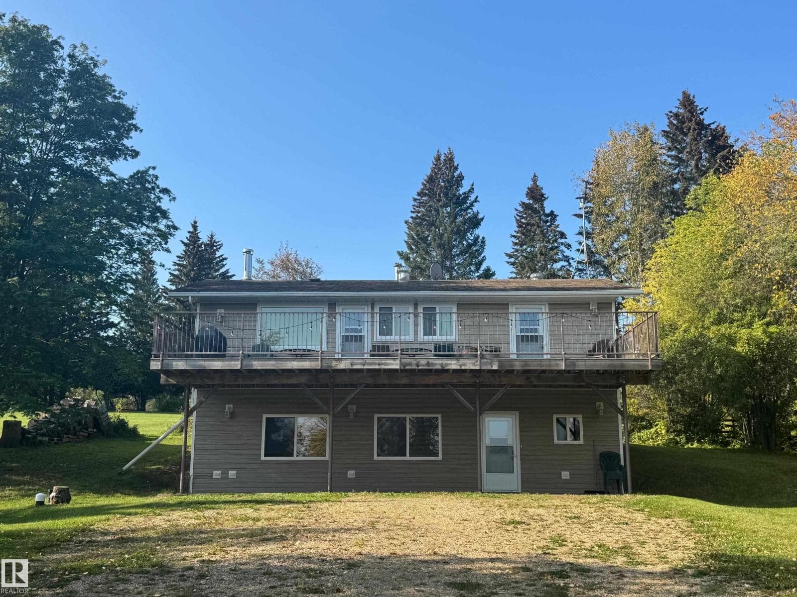 220 Lakeshore DR N — Rural Athabasca County, Alberta - Main photo