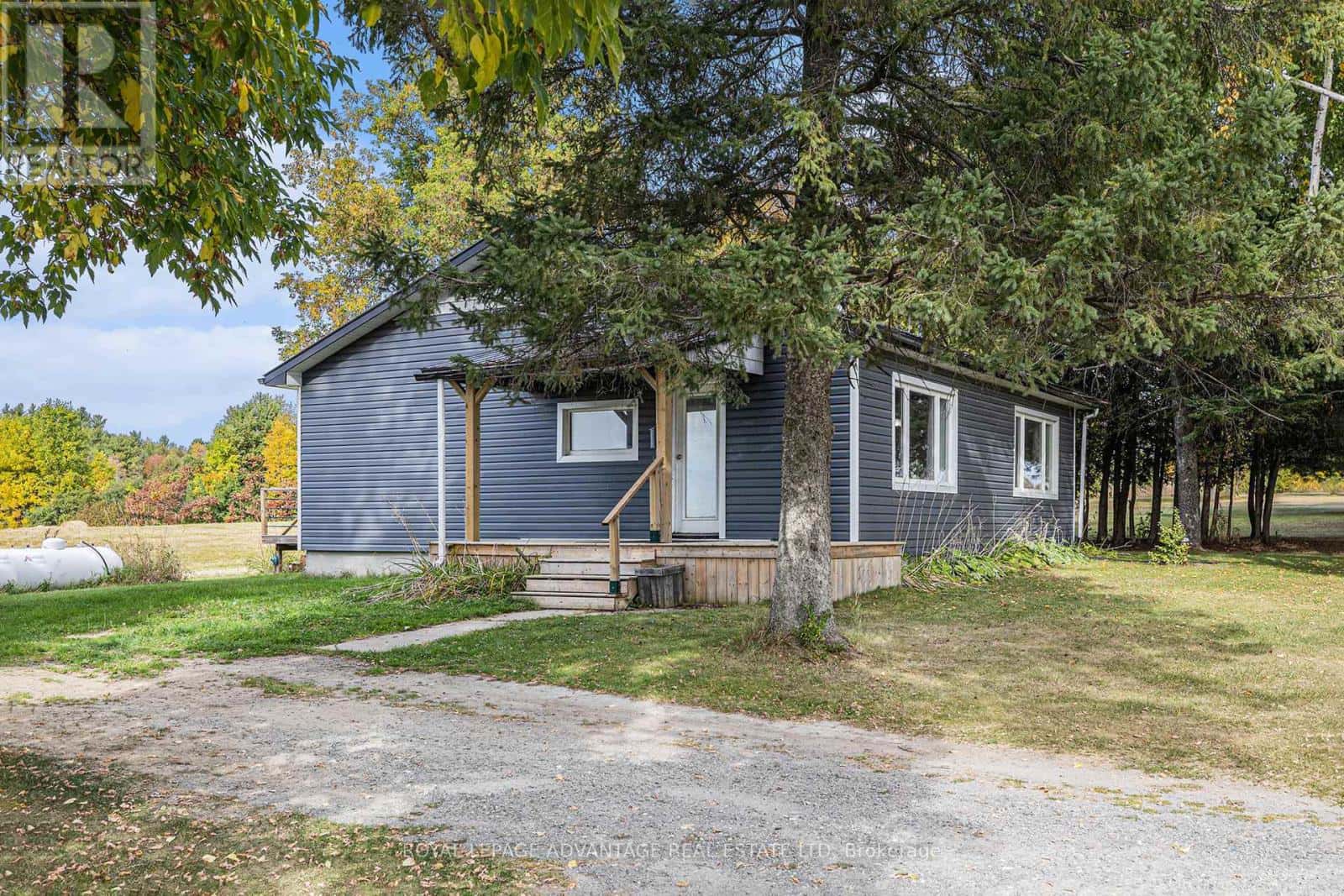 19320 HIGHWAY 7 ROAD — Tay Valley, Ontario - Photo 4 of 34