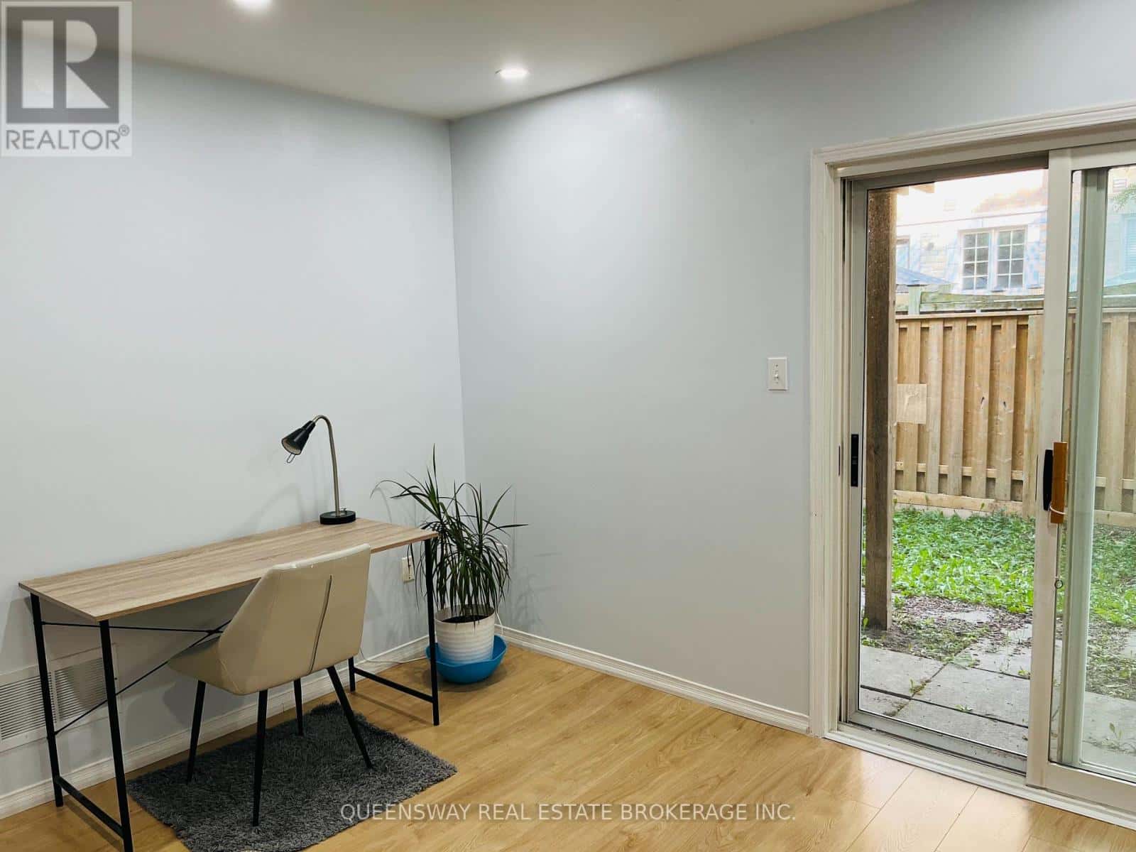 58 - 1480 BRITANNIA ROAD W — Mississauga (East Credit), Ontario - Photo 4 of 11