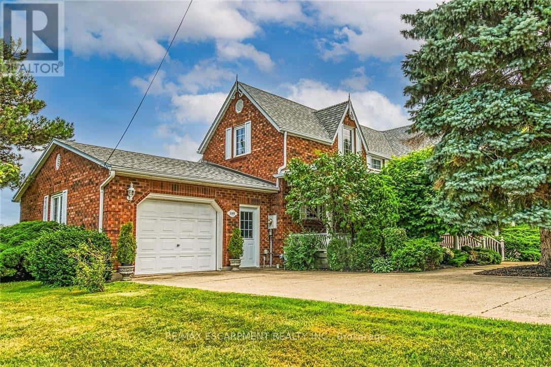 5581 KING STREET — Lincoln (Beamsville), Ontario - Photo 3 of 50