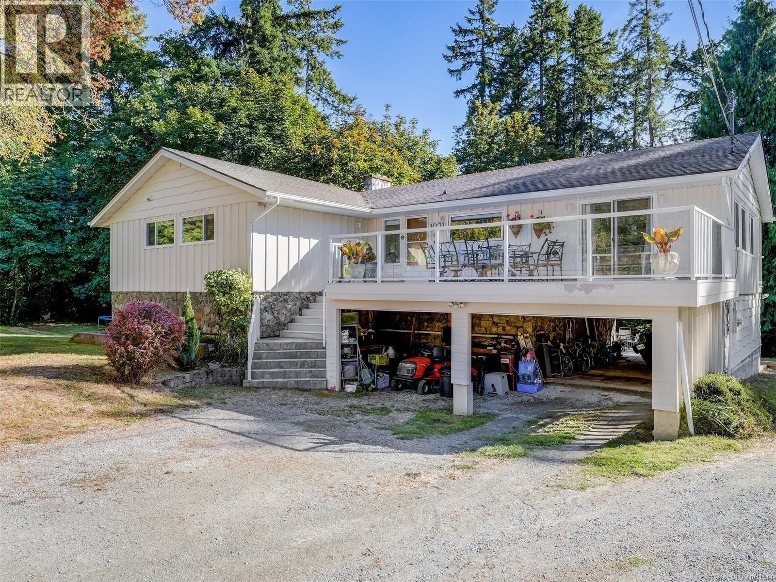 1021 Tatlow Rd — North Saanich, British Columbia - Main photo