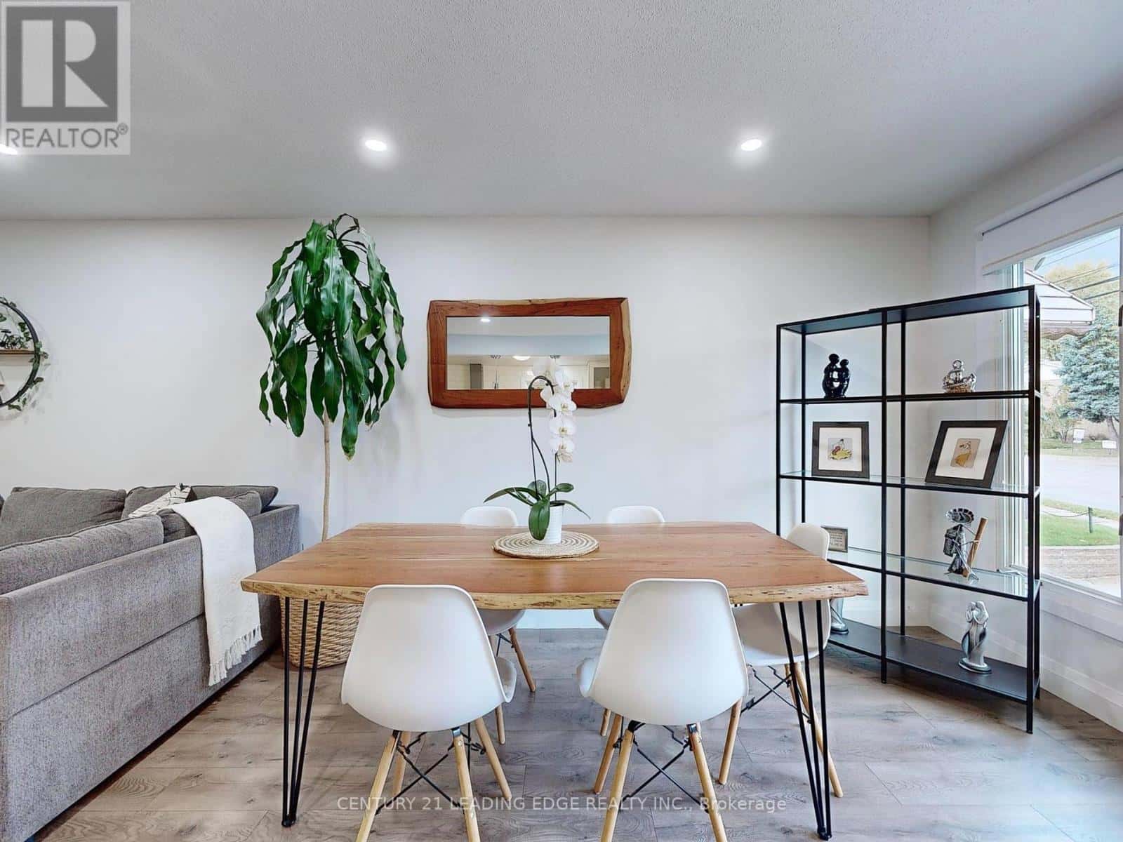 49 QUIGLEY ROAD — Hamilton (Vincent), Ontario - Photo 4 of 43