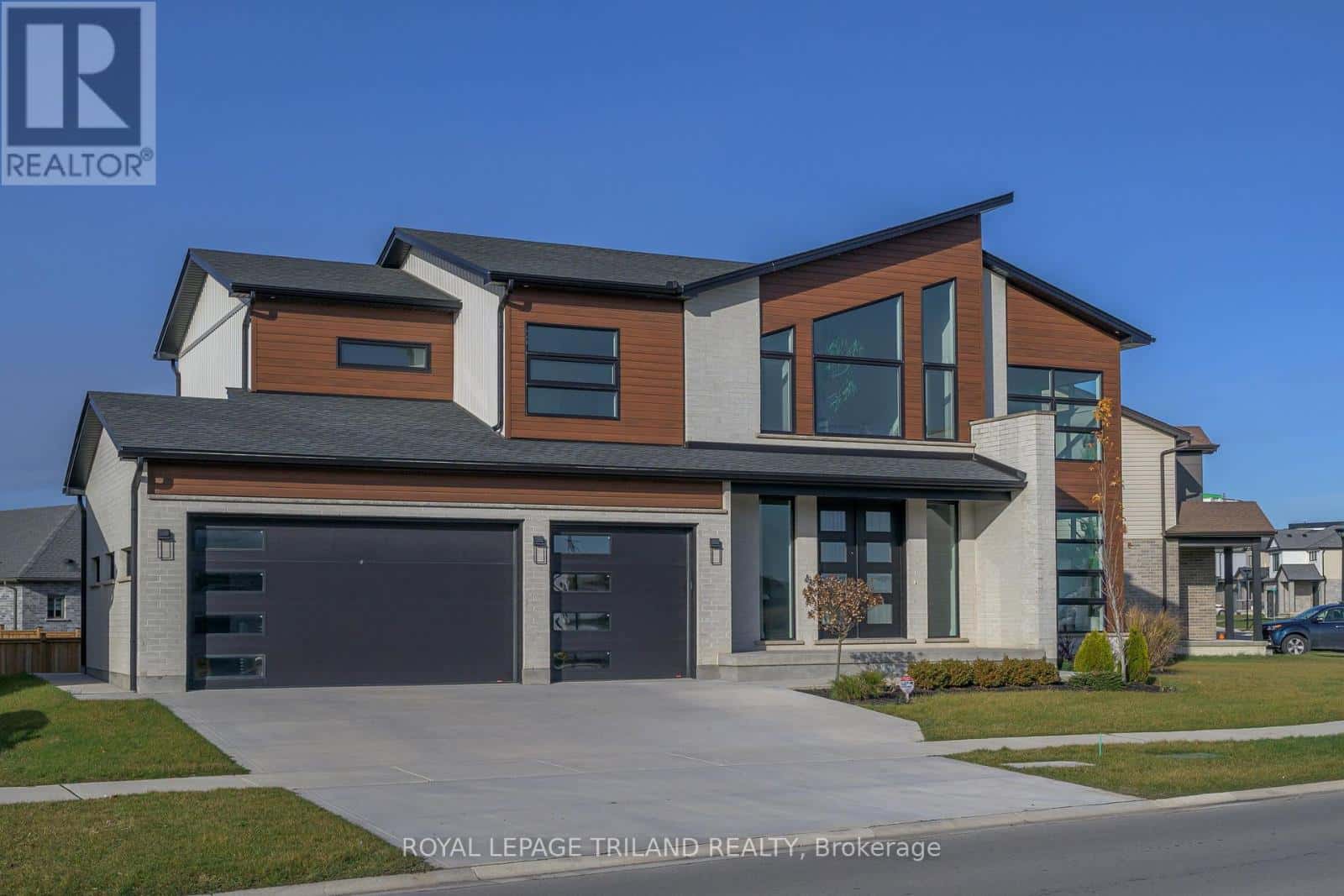 177 MIDDLETON AVENUE — London South (South W), Ontario - Photo 2 of 40