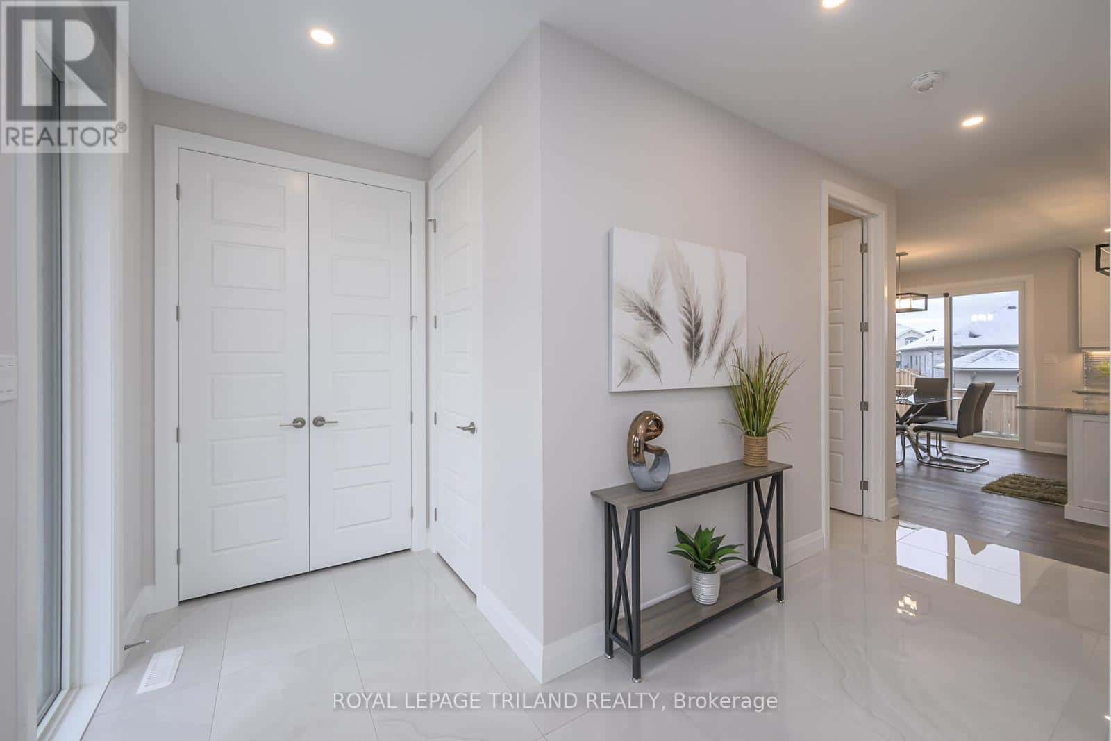 177 MIDDLETON AVENUE — London South (South W), Ontario - Photo 5 of 40