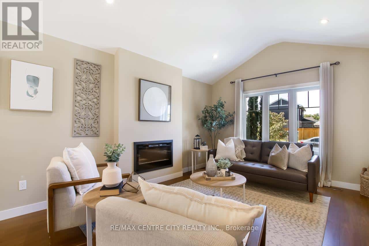 178 EMERY STREET — Central Elgin (Port Stanley), Ontario - Photo 5 of 27