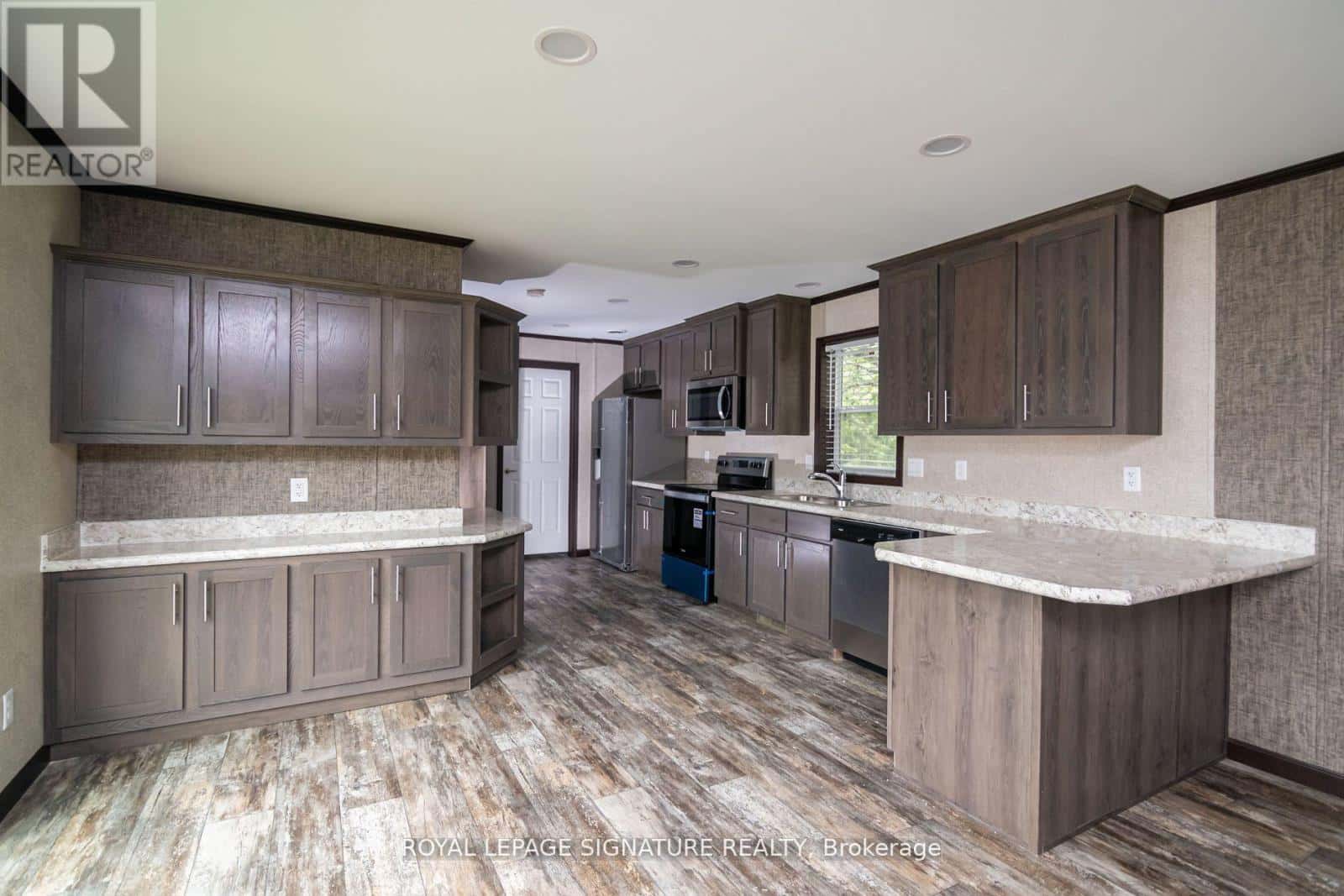 142 REGENCY DRIVE — Chatham-Kent (Chatham), Ontario - Photo 4 of 29