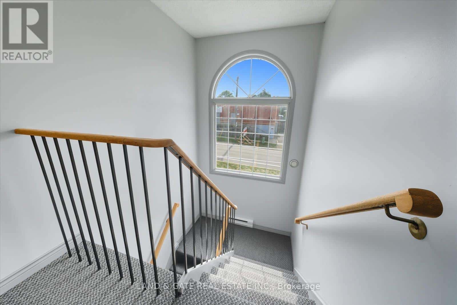 Home in Oshawa (Vanier)