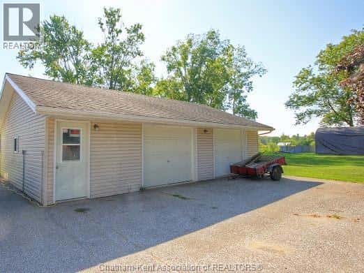 30089 West Bothwell ROAD — Bothwell, Ontario - Photo 4 of 29