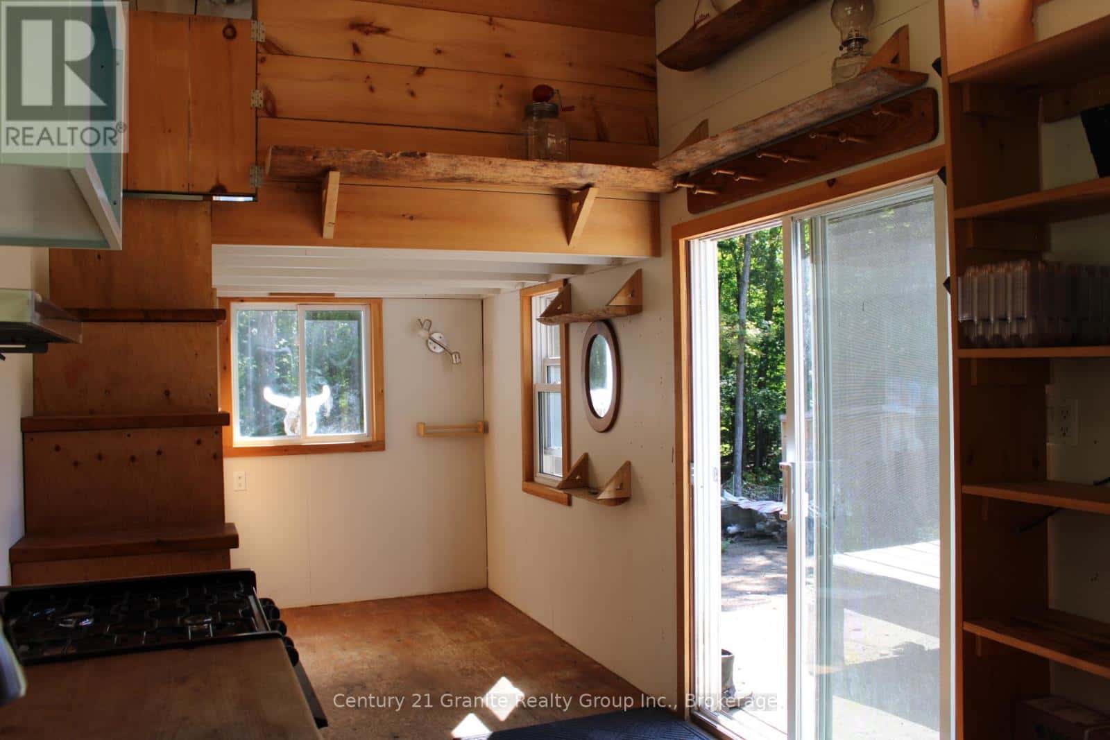 1295 BINSCARTH TRAIL — Dysart et al (Guilford), Ontario - Photo 4 of 50