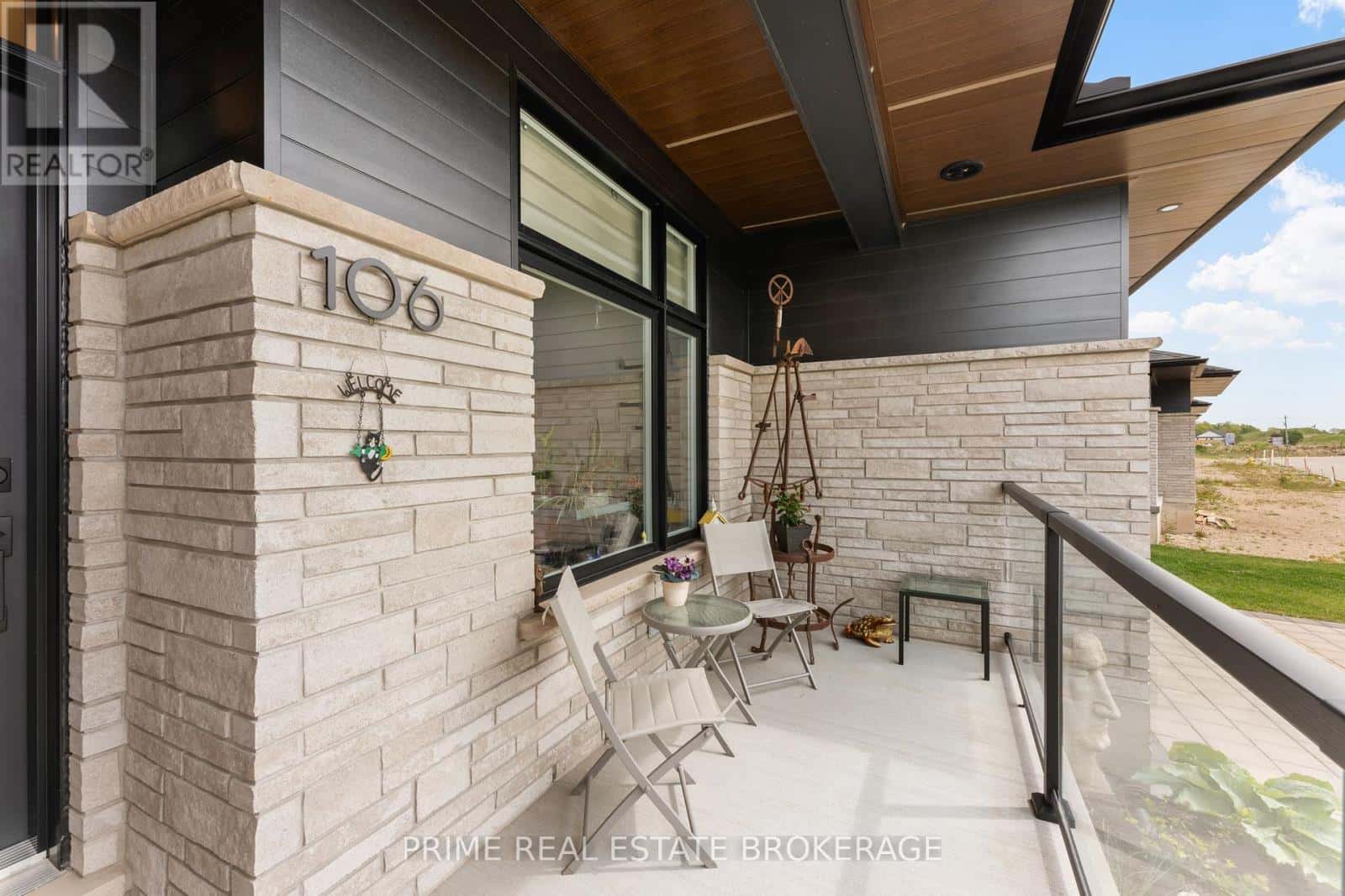 3 - 106 COASTAL CRESCENT — Lambton Shores (Grand Bend), Ontario - Photo 3 of 41