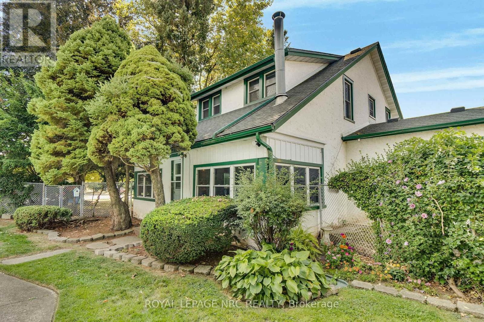 6511 RIALL STREET — Niagara Falls (Stamford), Ontario - Main photo