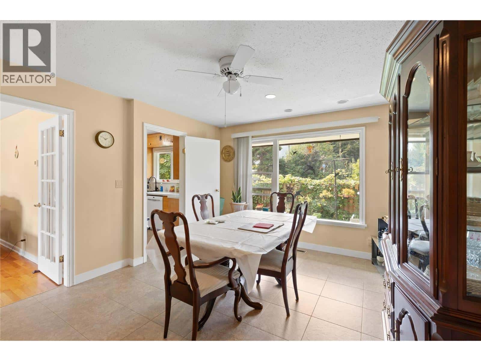 1230 Shuswap Avenue — Sicamous, British Columbia - Photo 4 of 47