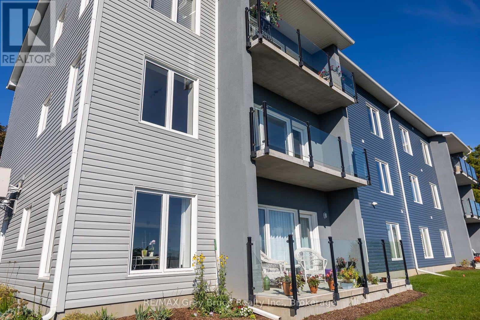 21 - 2347 3RD AVENUE W — Owen Sound, Ontario - Photo 4 of 40