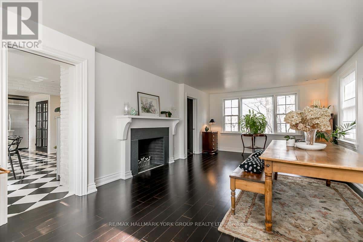 78 WELLS STREET — Aurora (Aurora Village), Ontario - Photo 4 of 50