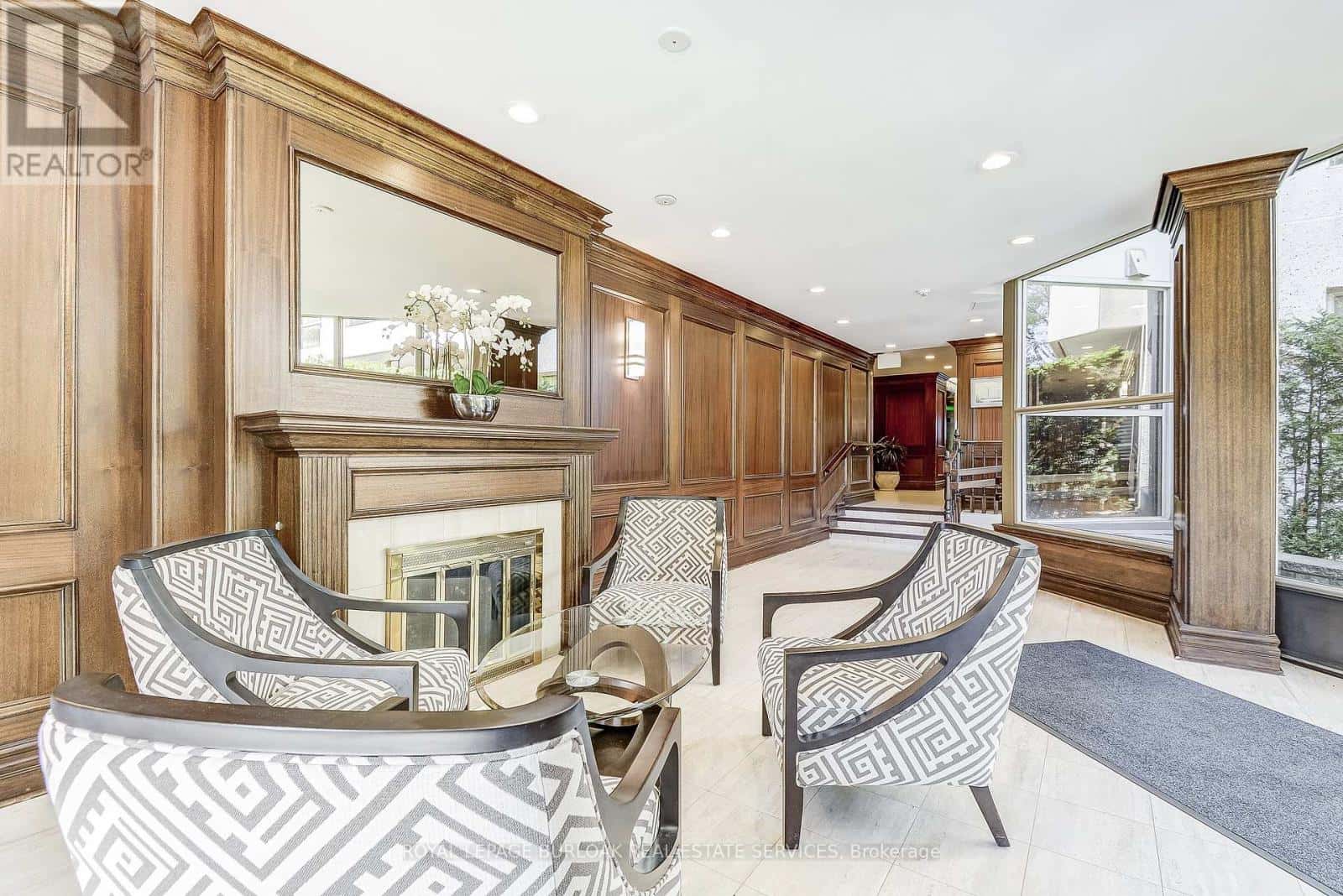 809 - 1201 NORTH SHORE BOULEVARD E — Burlington (Brant), Ontario - Photo 2 of 50