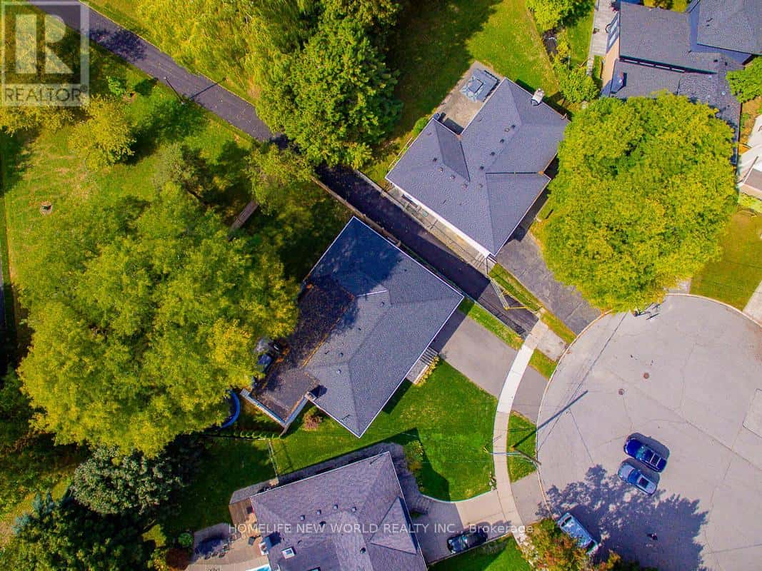 37 SHOULDICE COURT — Toronto (St. Andrew-Windfields), Ontario - Photo 3 of 15