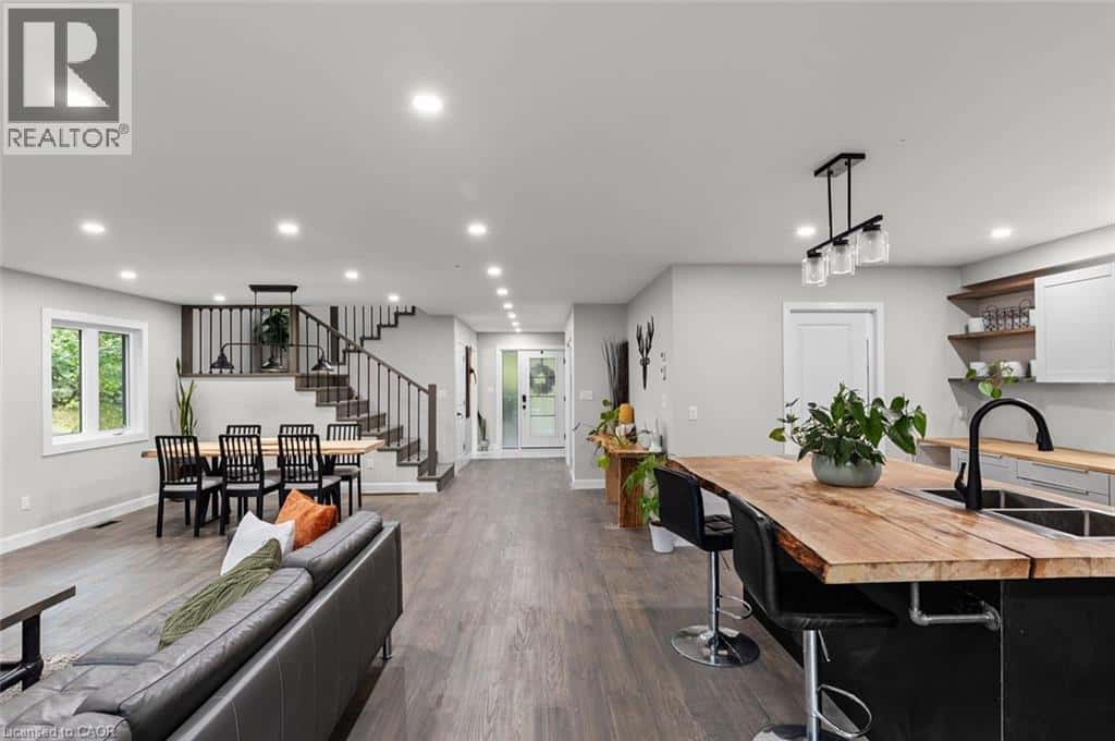 127 PARADISE Road — Nipissing, Ontario - Photo 2 of 23