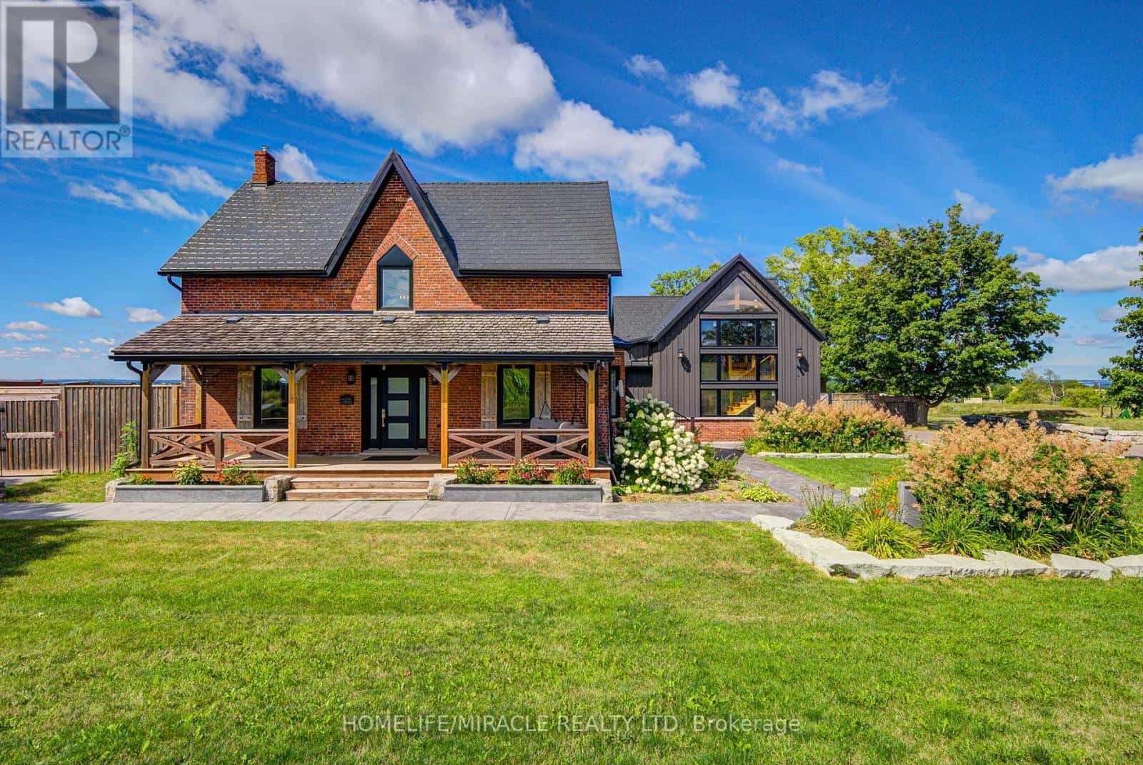 9214 Oak Ridges Drive