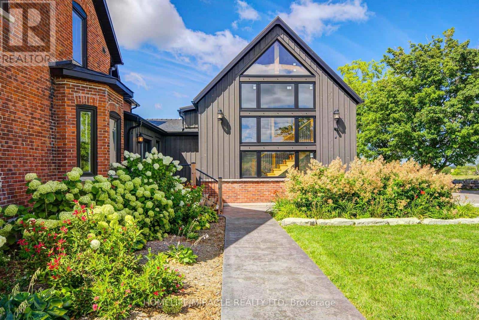 9214 OAK RIDGES DRIVE — Hamilton Township, Ontario - Photo 3 of 50