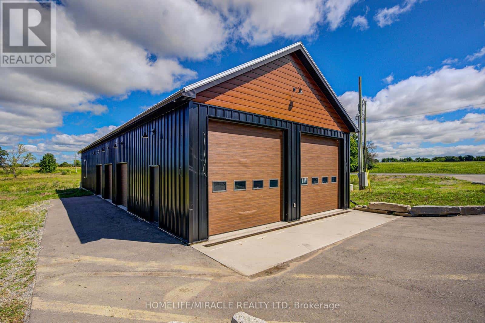 9214 OAK RIDGES DRIVE — Hamilton Township, Ontario - Photo 4 of 50