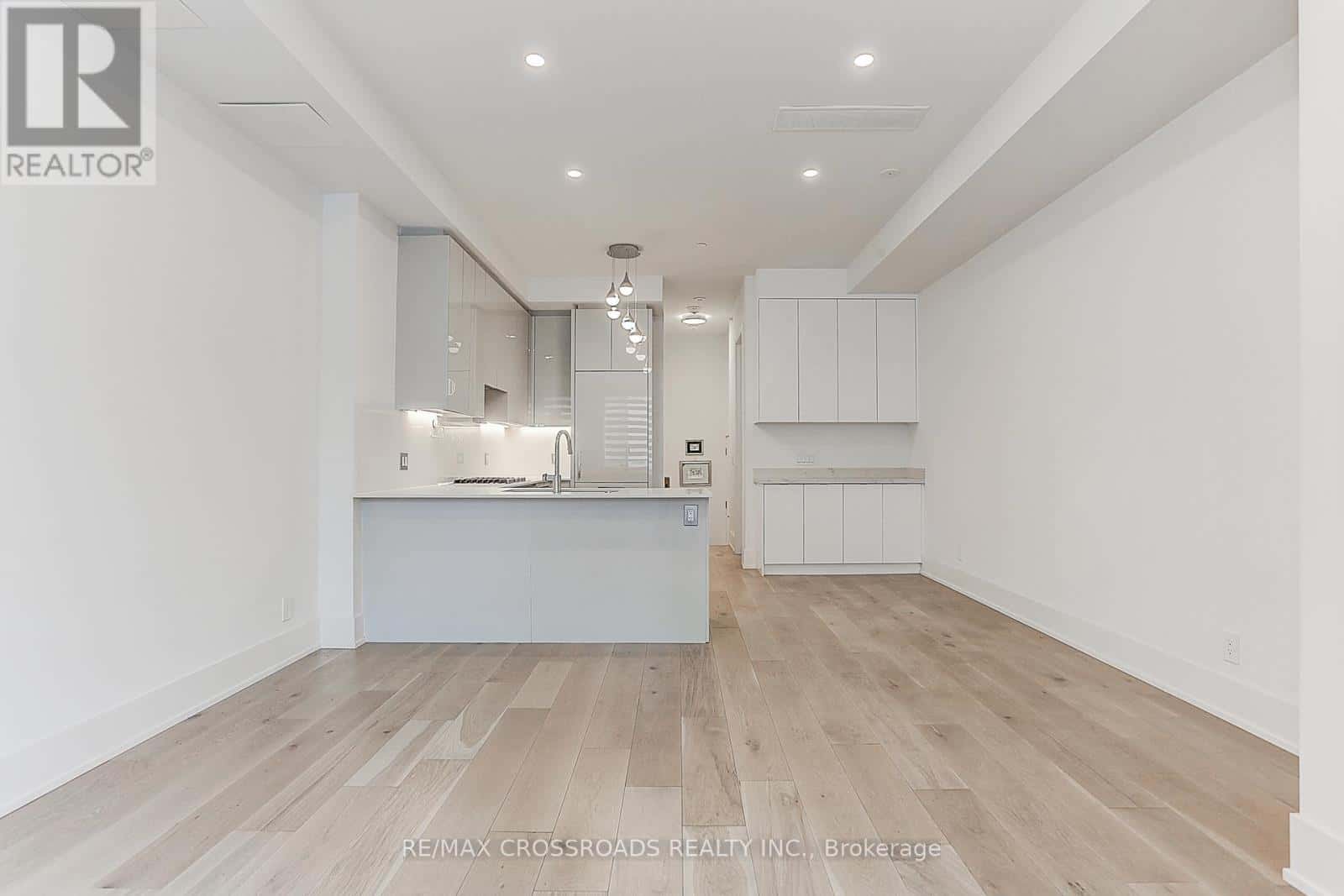 TH3 - 270 DAVENPORT ROAD — Toronto (Annex), Ontario - Photo 5 of 48