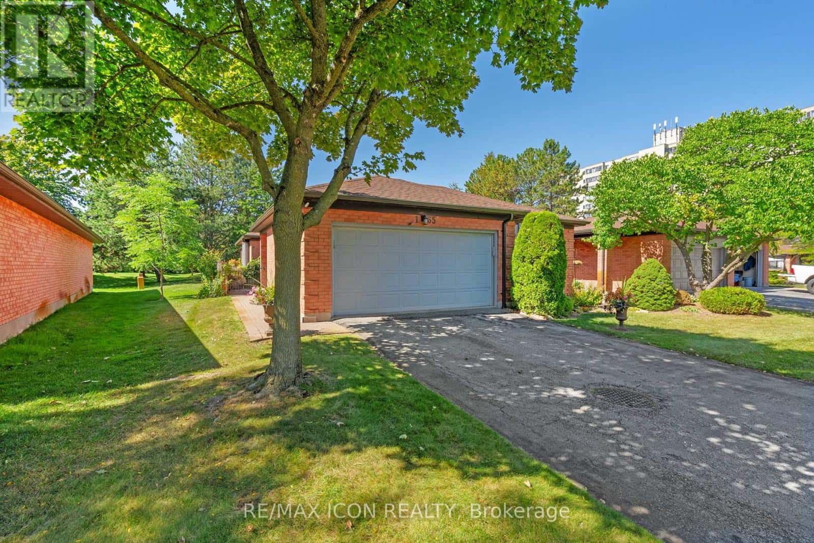 1 - 65 FIDDLERS GREEN ROAD — London North (North P), Ontario - Photo 3 of 38