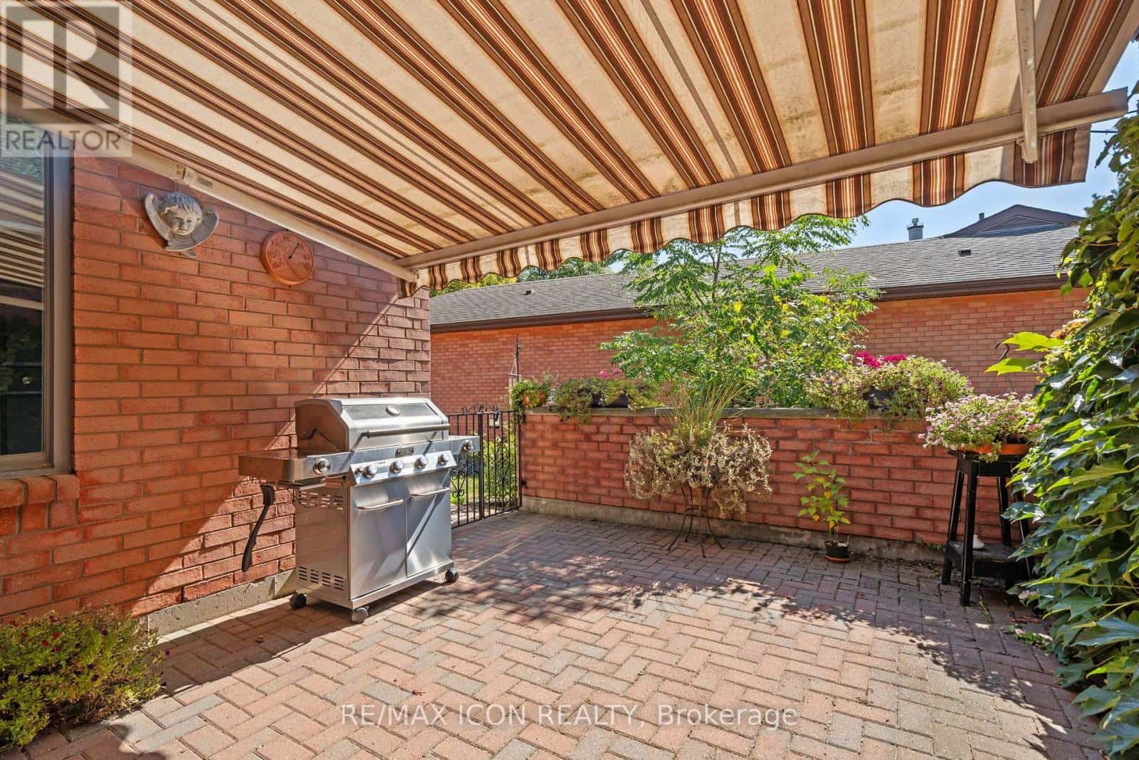 1 - 65 FIDDLERS GREEN ROAD — London North (North P), Ontario - Photo 4 of 38