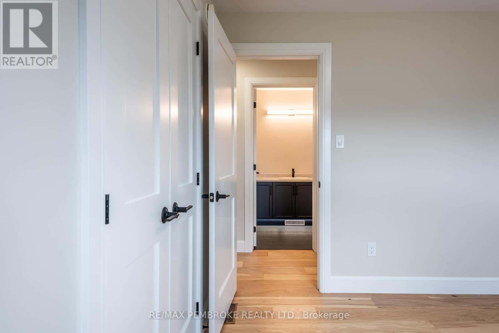 144 CHAD STREET — Petawawa, Ontario - Photo 5 of 74