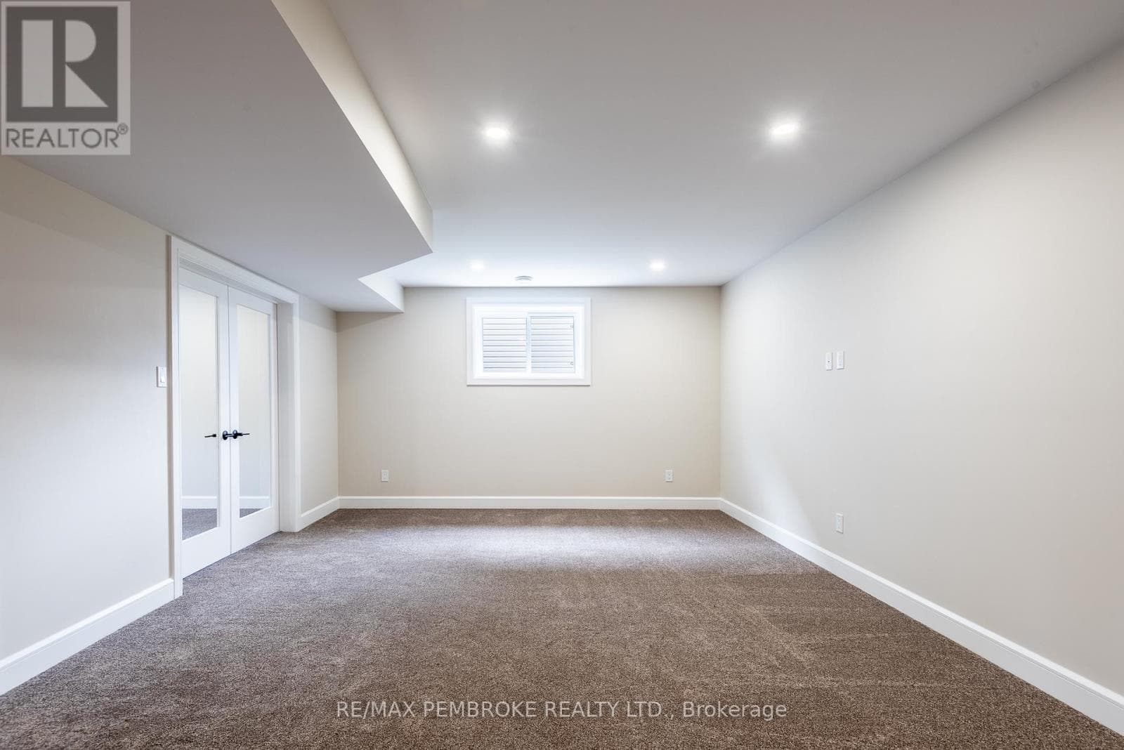 144 CHAD STREET — Petawawa, Ontario - Main photo