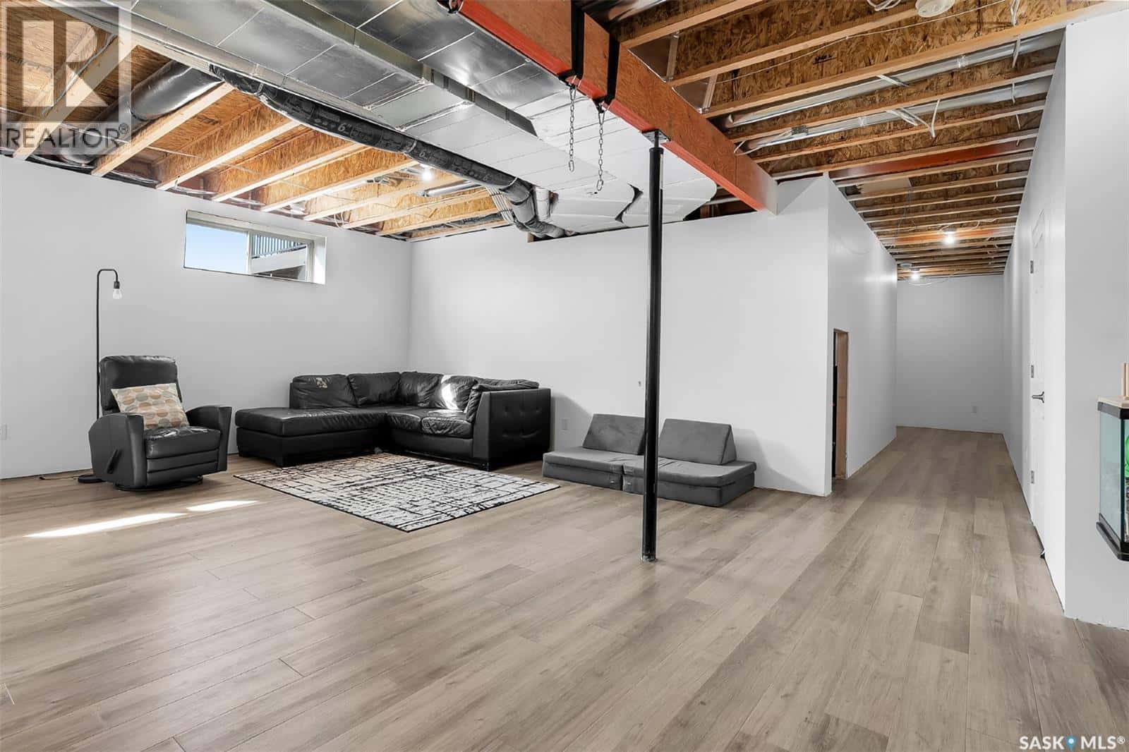 25 South Country ROAD — Dundurn Rm No. 314, Saskatchewan - Photo 3 of 50