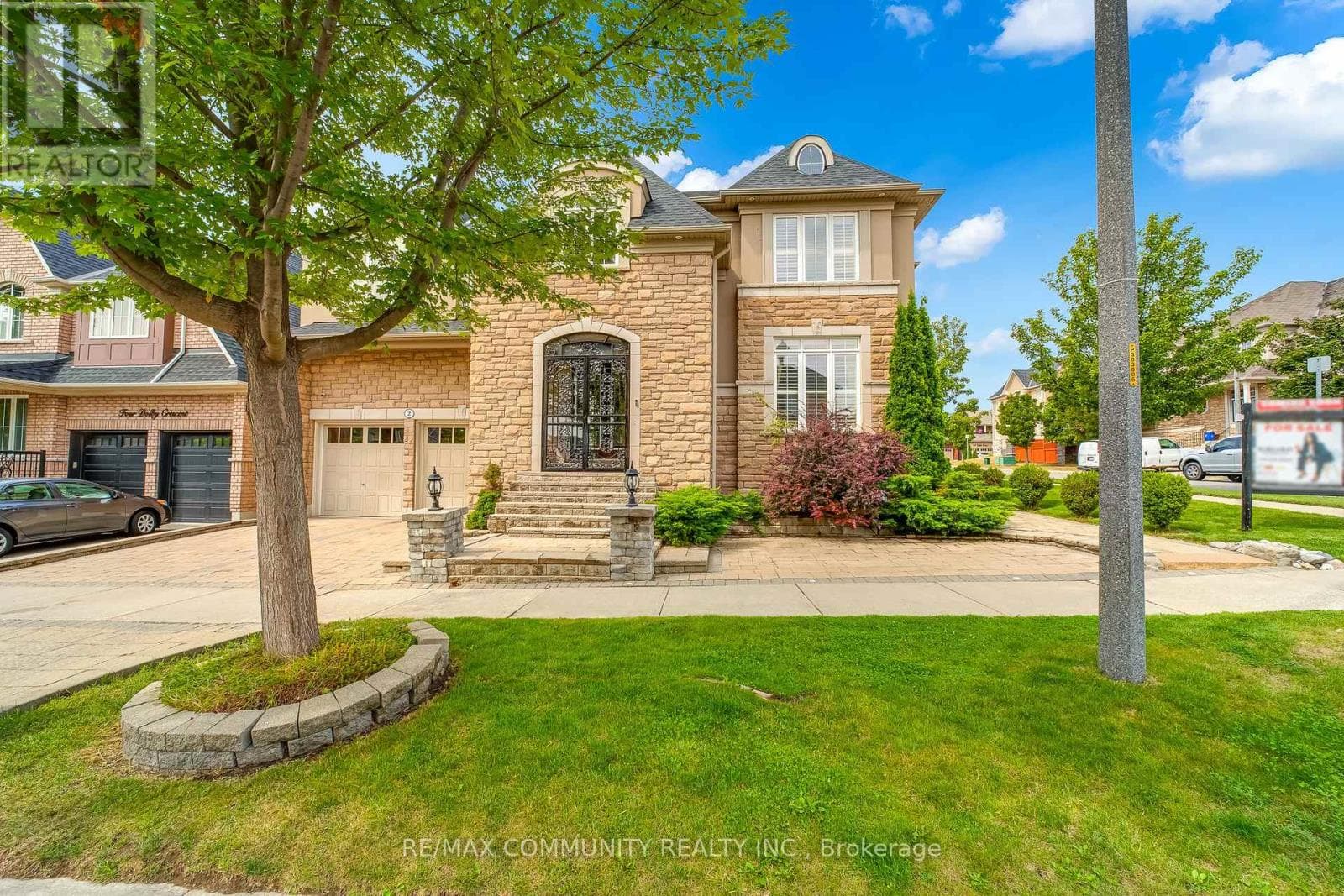 2 DOLBY CRESCENT — Ajax (Northeast Ajax), Ontario - Main photo