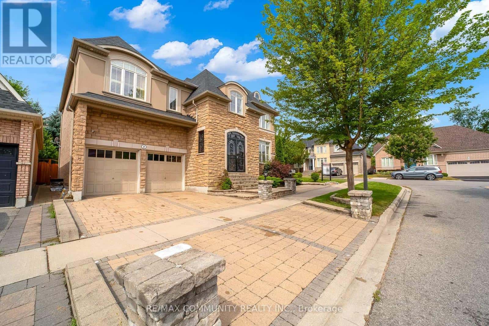 2 DOLBY CRESCENT — Ajax (Northeast Ajax), Ontario - Photo 3 of 50