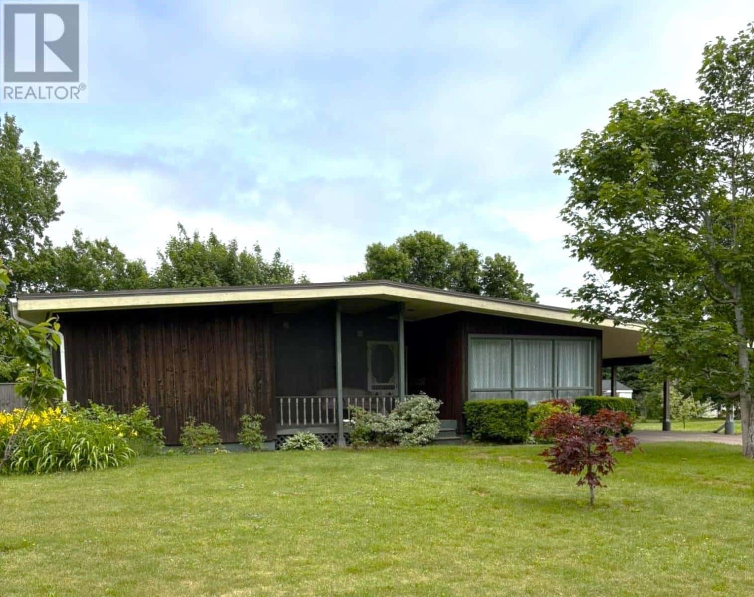 35 Birchwood Heights