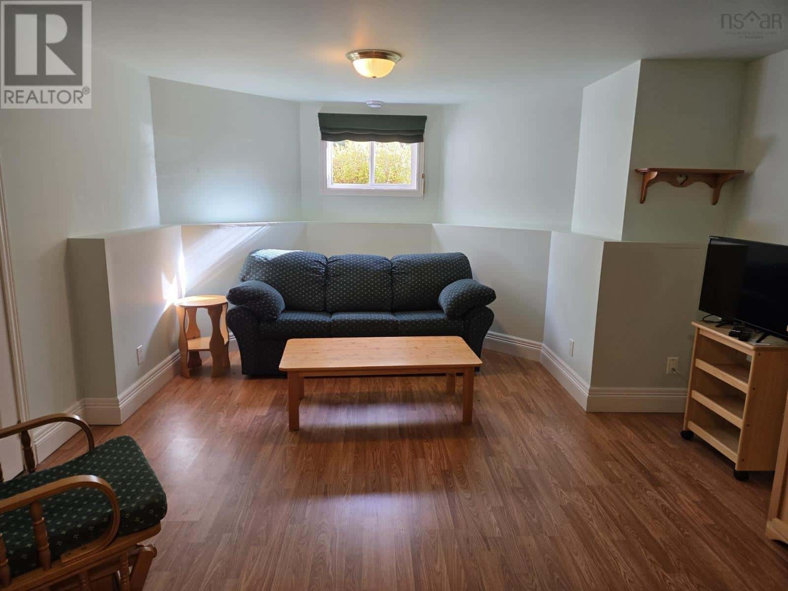 40 Silverwood Dr. — Valley, Nova Scotia - Photo 2 of 22