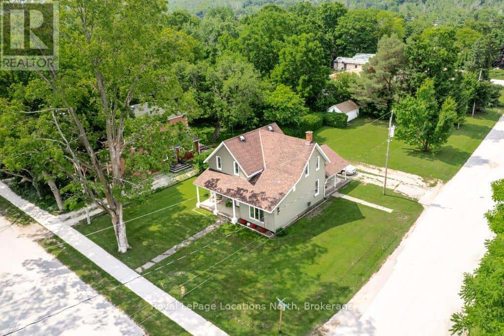 10 WELLINGTON STREET E — Clearview (Creemore), Ontario - Photo 2 of 42