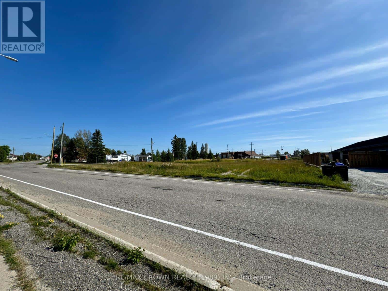 LOT 6 PLAN 6M487 STREET — Hearst, Ontario - Photo 4 of 8