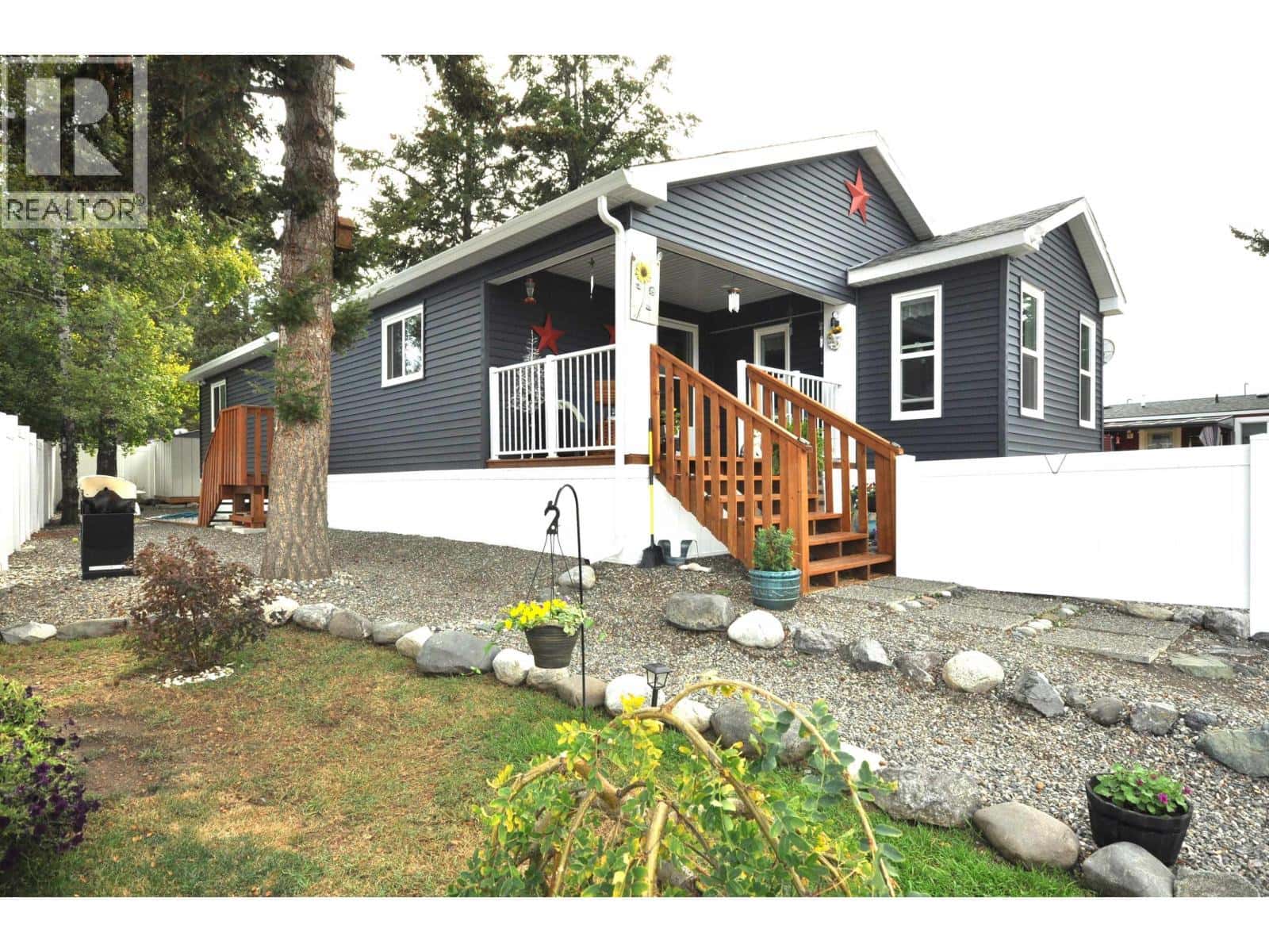 31 4072 LAC LA HACHE STATION Road