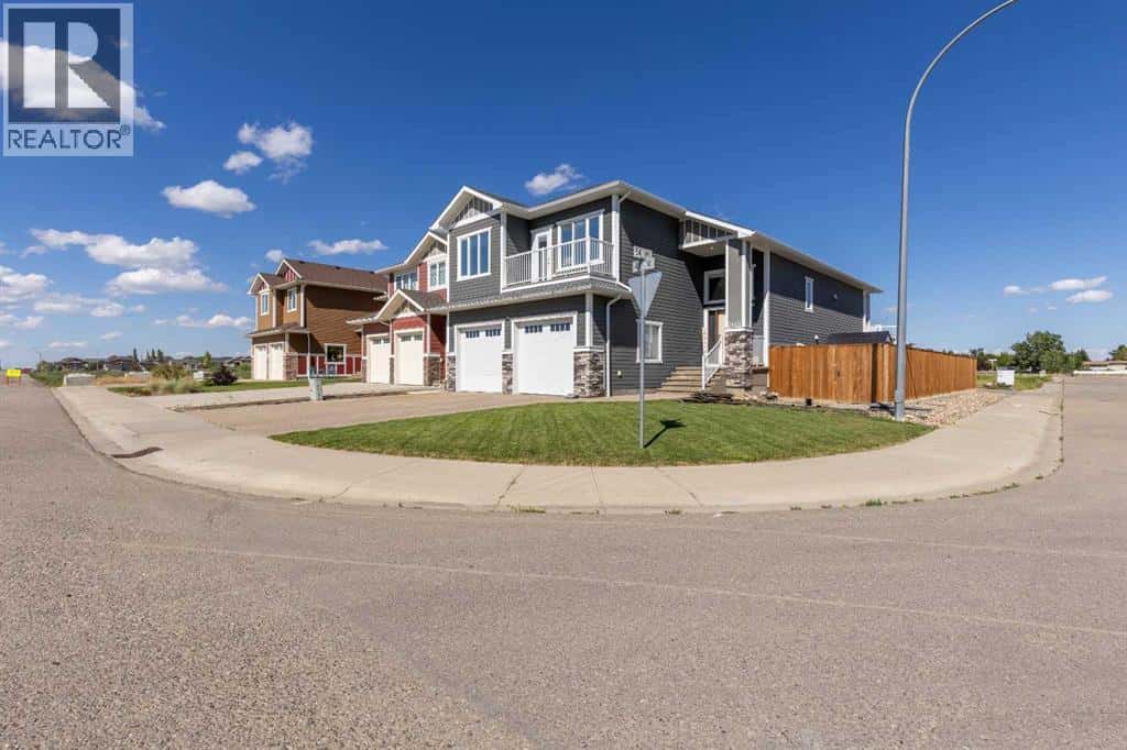 5401 43 Street — Taber, Alberta - Photo 2 of 42