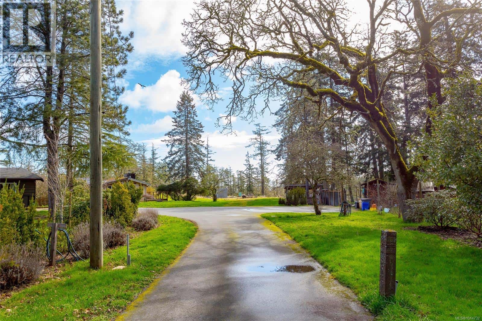 4085 Dupree Dr — Metchosin, British Columbia - Photo 2 of 52