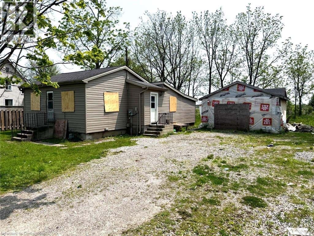 508 MAIN Street E — Dunnville, Ontario - Photo 3 of 19