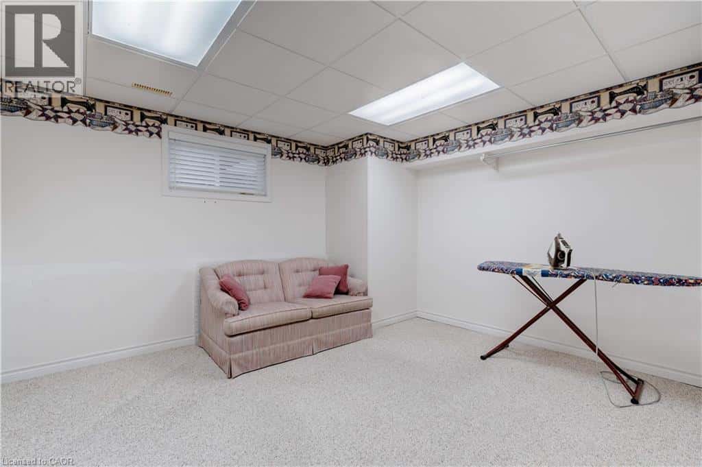 43 ACREDALE Drive — Carlisle, Ontario - Photo 4 of 38