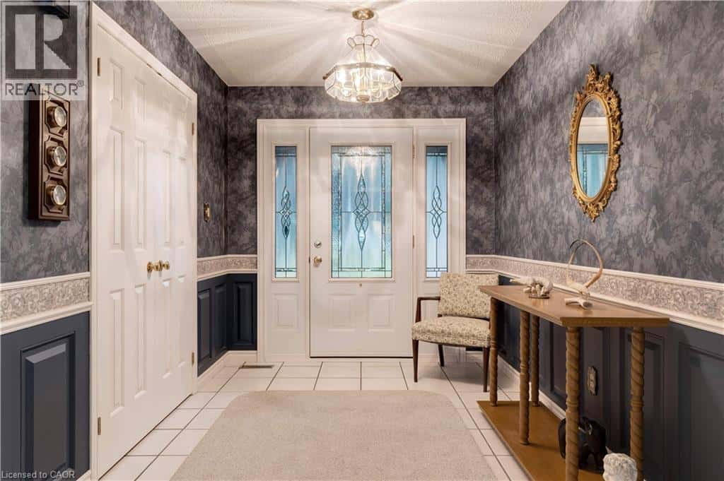 43 ACREDALE Drive — Carlisle, Ontario - Photo 2 of 38