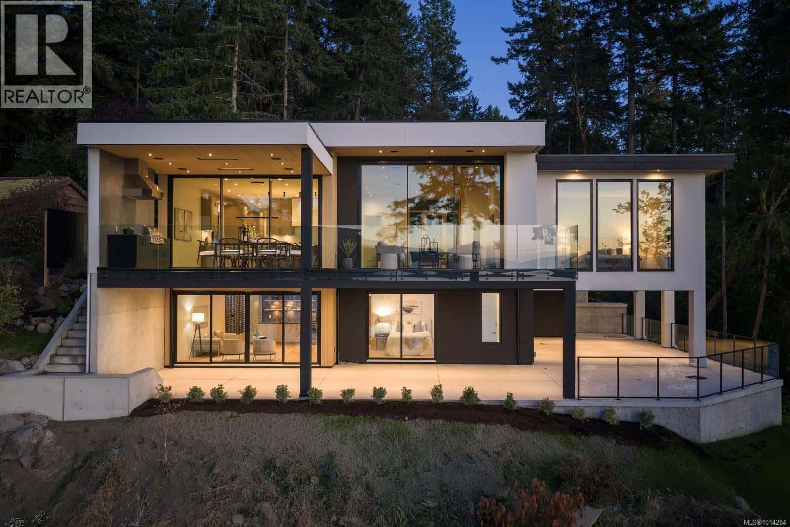 418 Lands End Rd — North Saanich, British Columbia - Photo 2 of 52