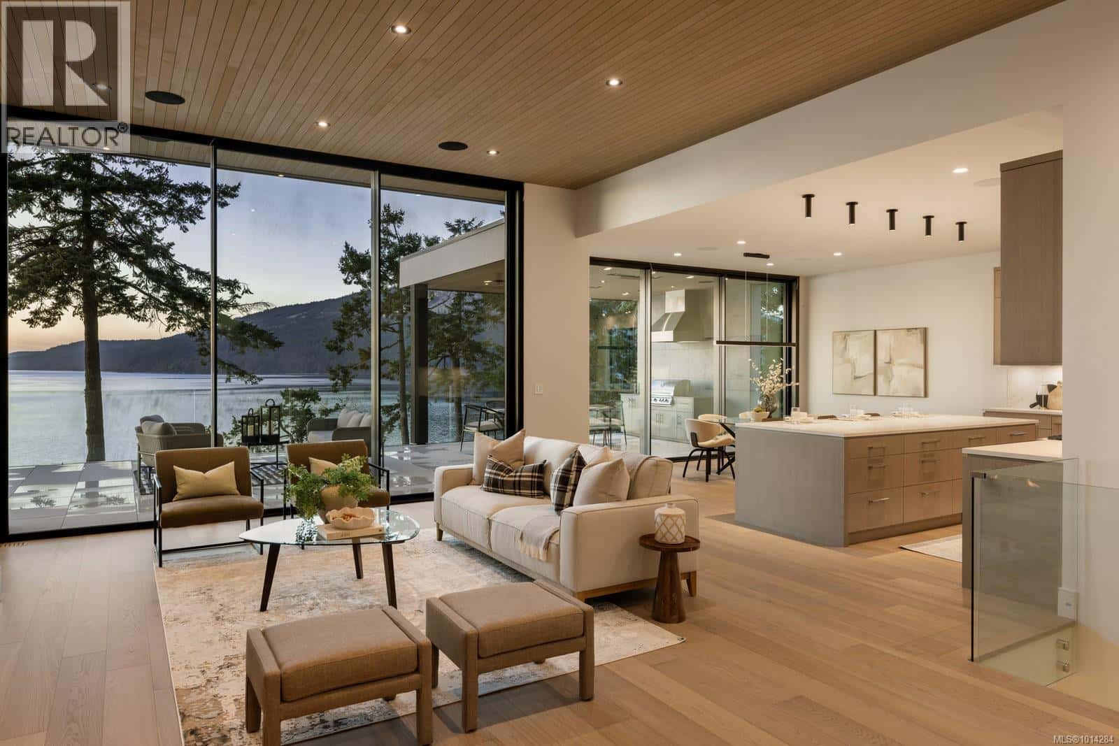 418 Lands End Rd — North Saanich, British Columbia - Photo 3 of 52