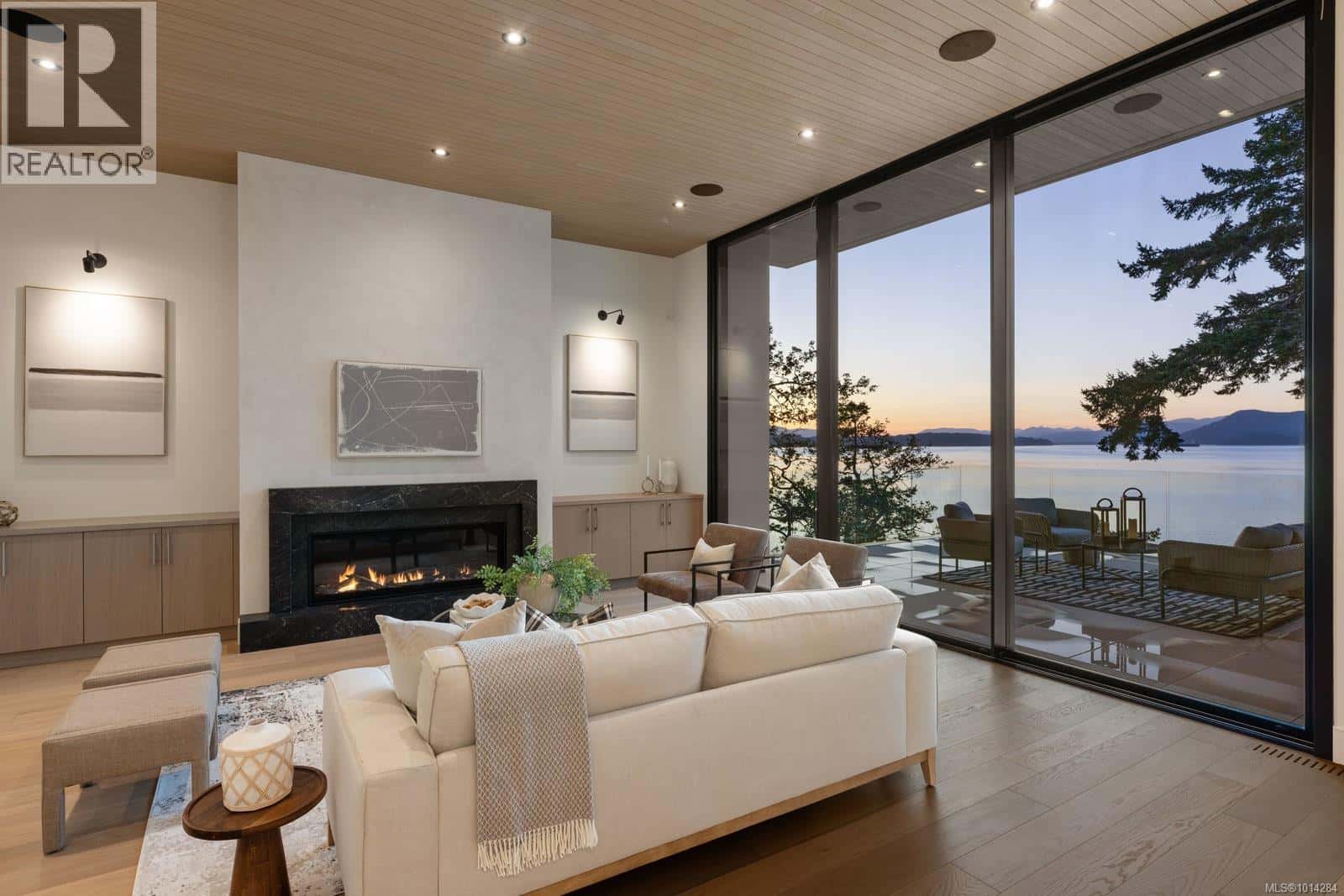 418 Lands End Rd — North Saanich, British Columbia - Photo 5 of 52