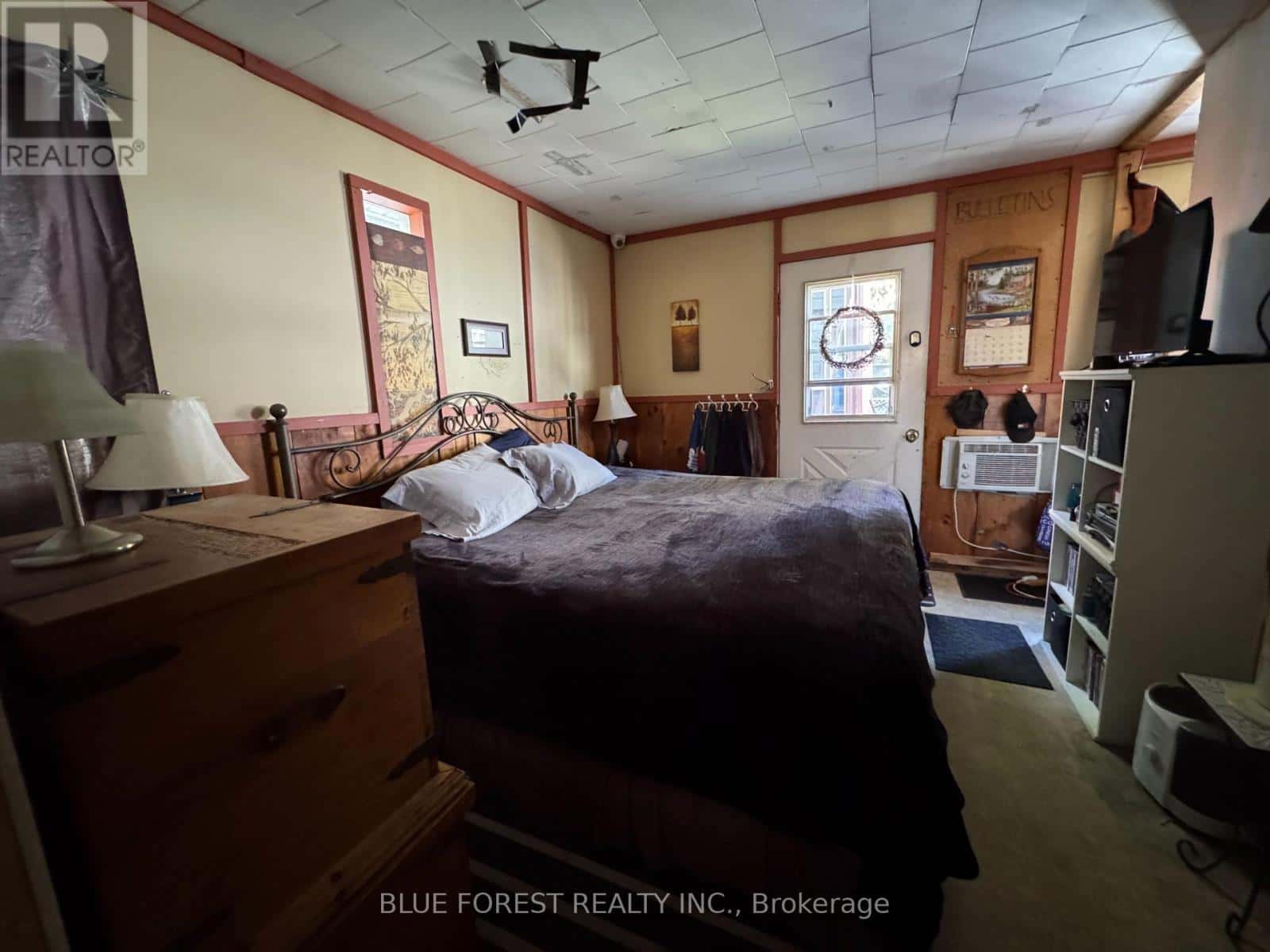 23 WELLINGTON STREET — Bayham (Port Burwell), Ontario - Photo 3 of 25