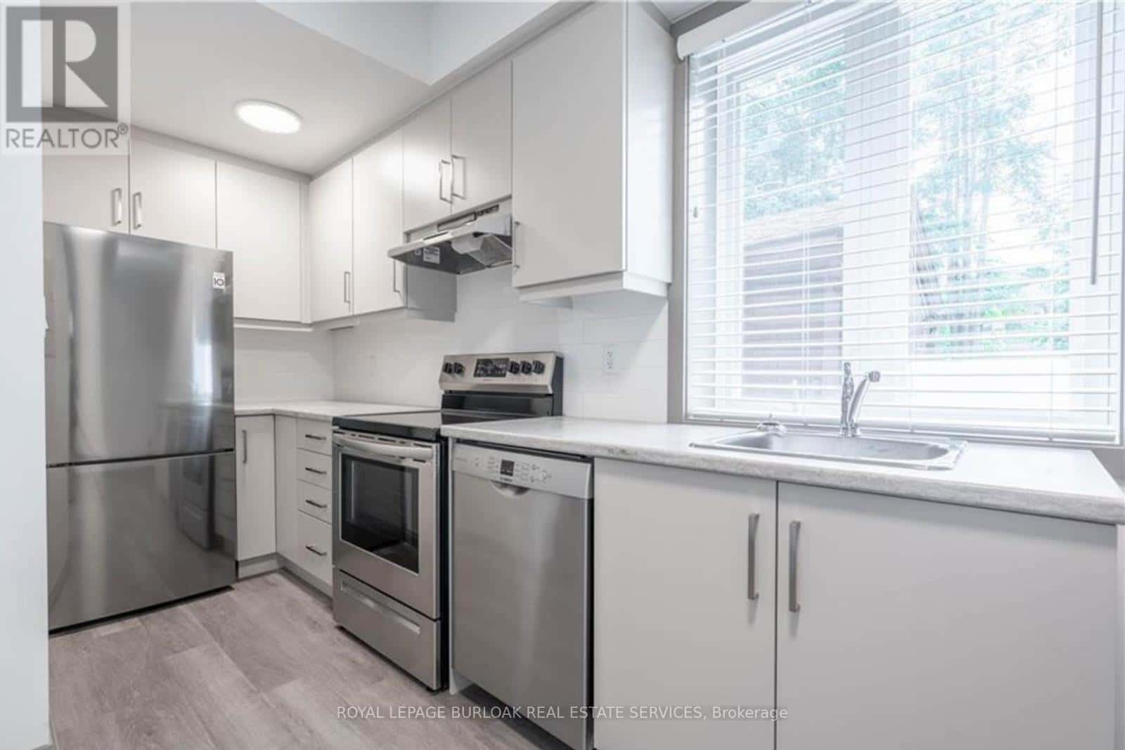 1C - 36 GRANT AVENUE — Hamilton (Landsdale), Ontario - Photo 4 of 16