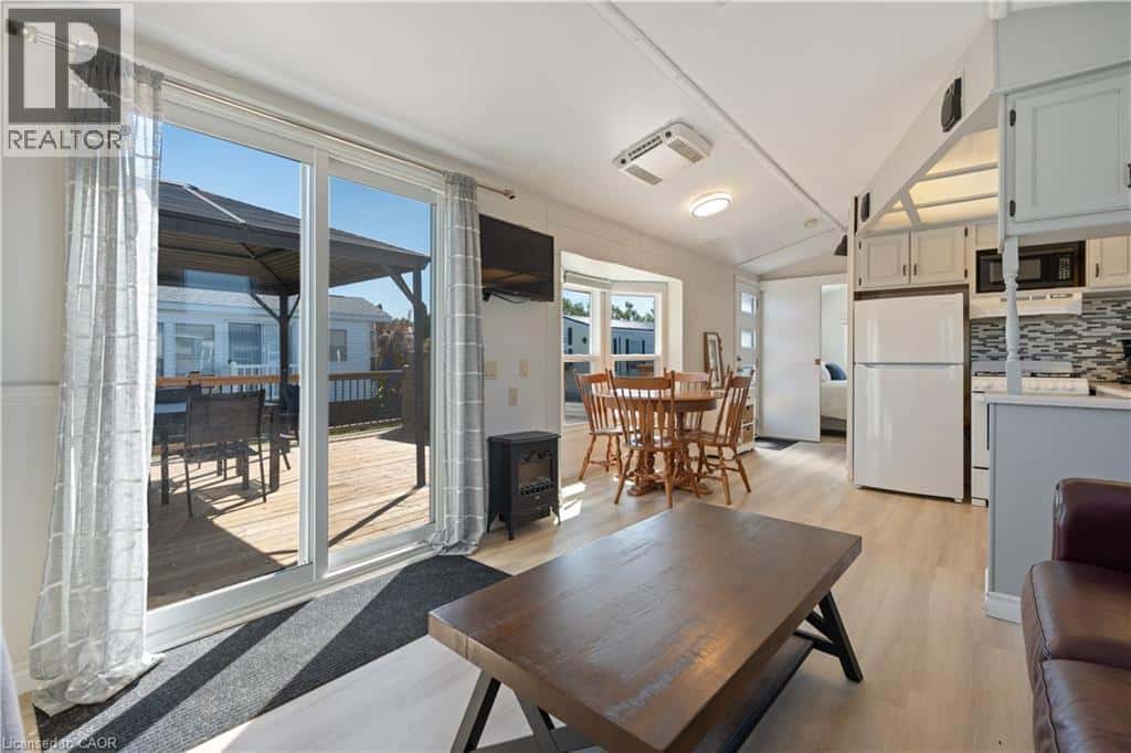 92 CLUBHOUSE Road Unit# 30 — Turkey Point, Ontario - Photo 2 of 16