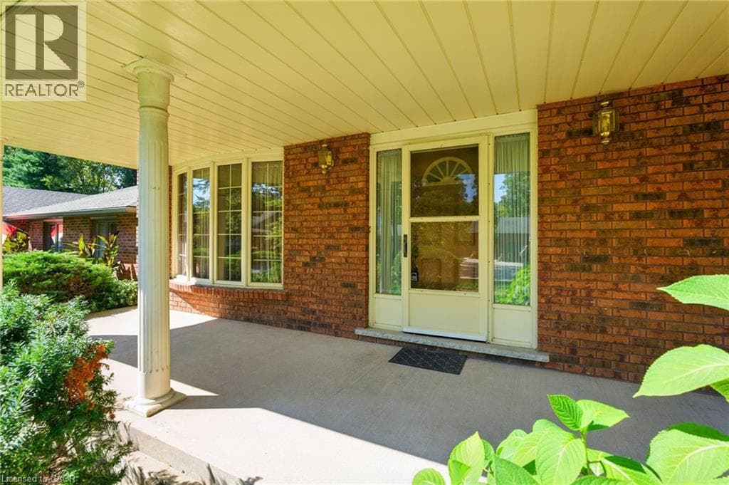 32 DEERPARK Crescent — Fonthill, Ontario - Main photo